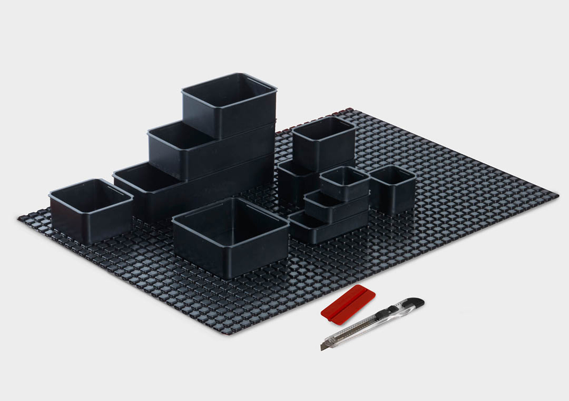 StorePack: a modular packaging, sales and storage system that adapts with flexibility to different user needs.